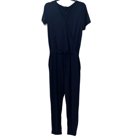 Romper - Navy - NEW WITH TAGS - very soft fabric Box10-72 - Picture 2 of 3